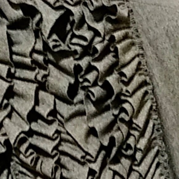 Sinclaire10 wool coat with ruffles. Grey, gorgeous, for indoors or outerwear. - Picture 5 of 6